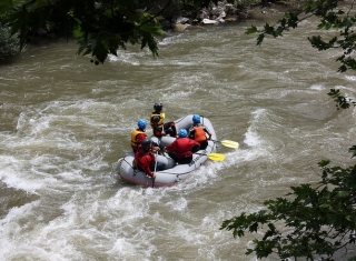  paddling as a team